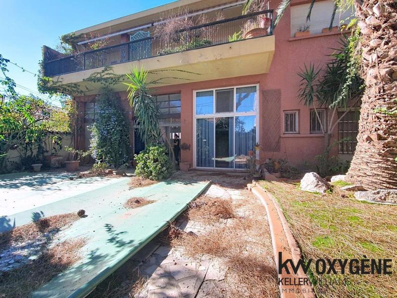 Maison - 223 m² - 9 pièces