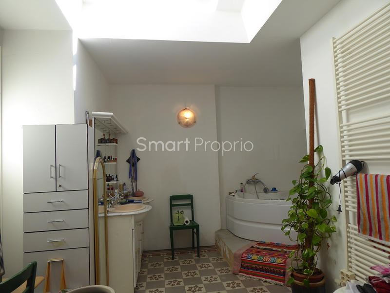 Propriété - 330 m² - 15 pièces