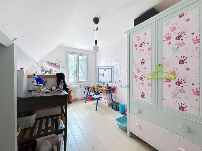 Maison - 164 m² - 8 pièces