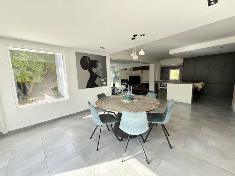 Maison - 180 m² - 6 pièces