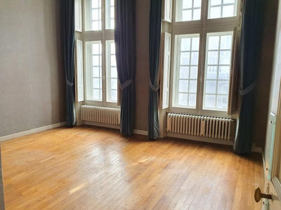 Appartement - 169 m² - 5 pièces