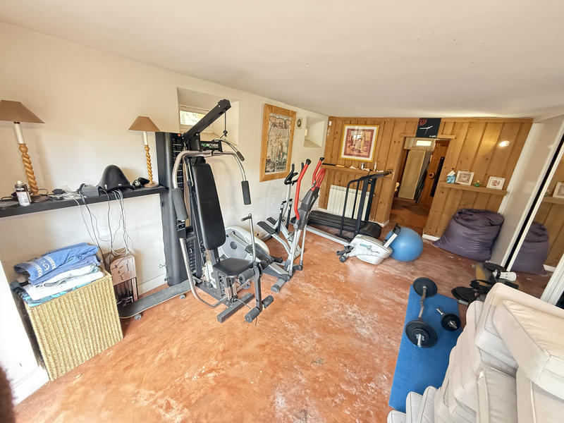 Maison - 460 m² - 10 pièces