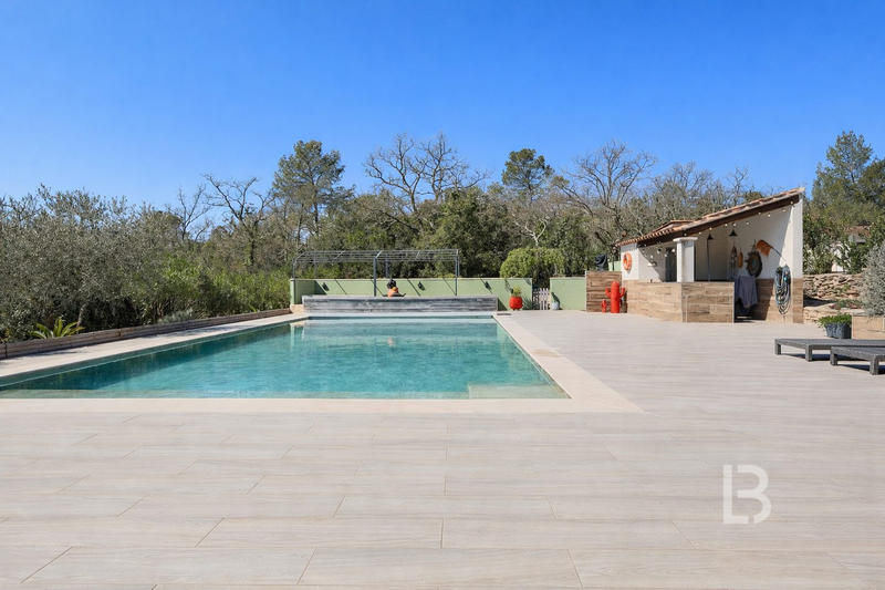 Maison ancienne - 390 m² - 9 pièces