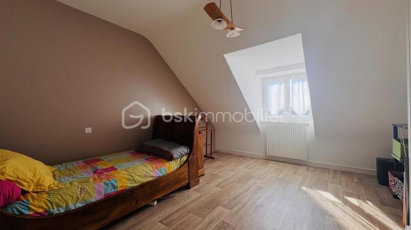 Maison - 247 m² - 10 pièces