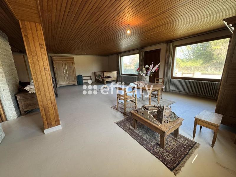 Maison - 230 m² - 8 pièces