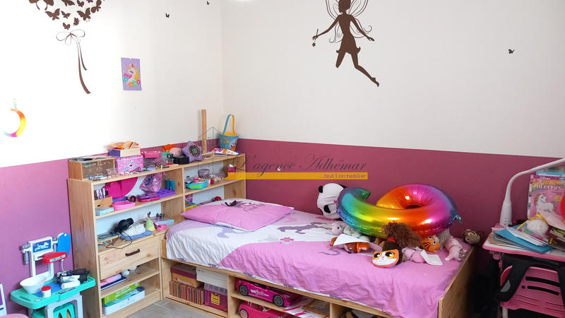 Maison - 201 m² - 7 pièces