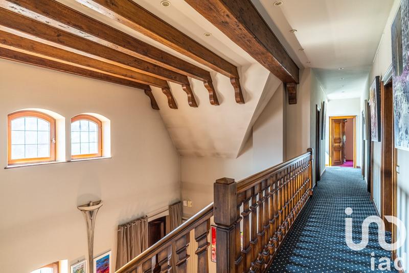 Maison - 365 m² - 11 pièces