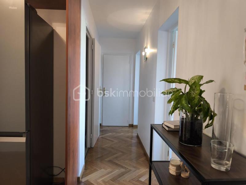 Appartement - 94 m² - 4 pièces