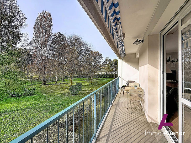 Appartement - 92 m² - 4 pièces