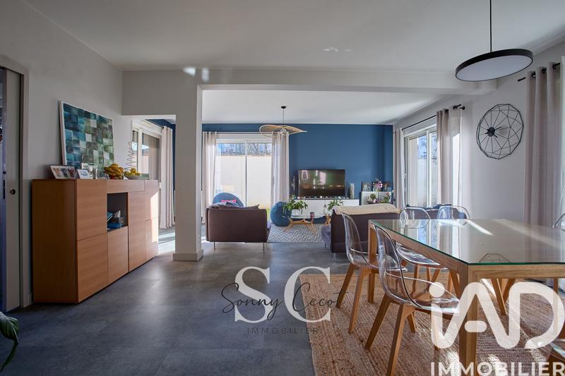 Maison - 137 m² - 6 pièces