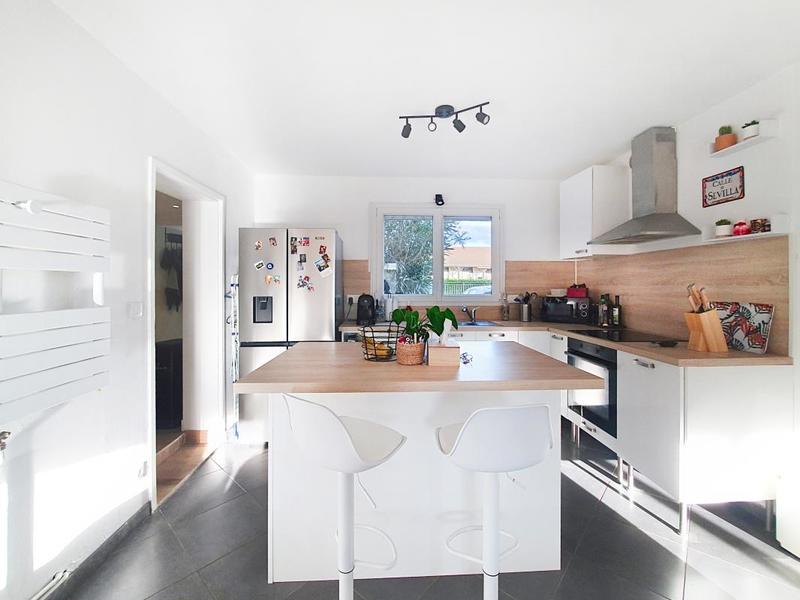 Maison - 104 m² - 5 pièces