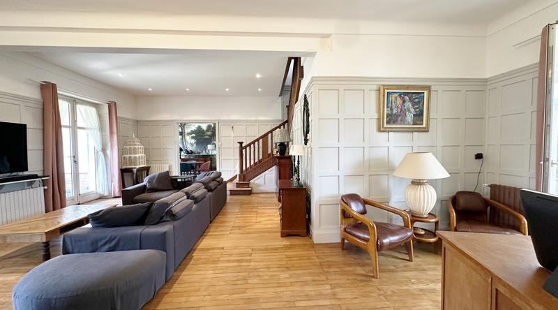 Maison bourgeoise - 273 m² - 7 pièces