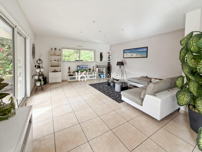 Maison - 176 m² - 7 pièces