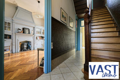 Maison ancienne - 250 m² - 8 pièces