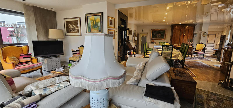 Maison - 226 m² - 7 pièces