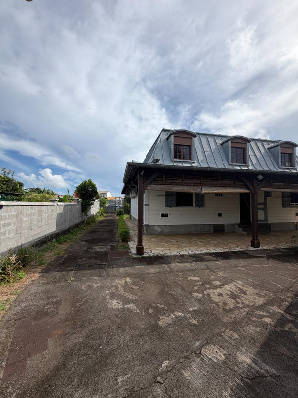 Maison - 200 m² - 6 pièces