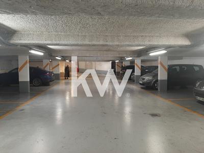 Parking / Garage - 12 m²