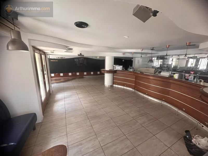 Local commercial - 155 m²