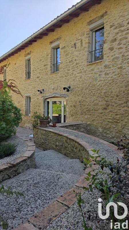 Maison - 435 m² - 20 pièces