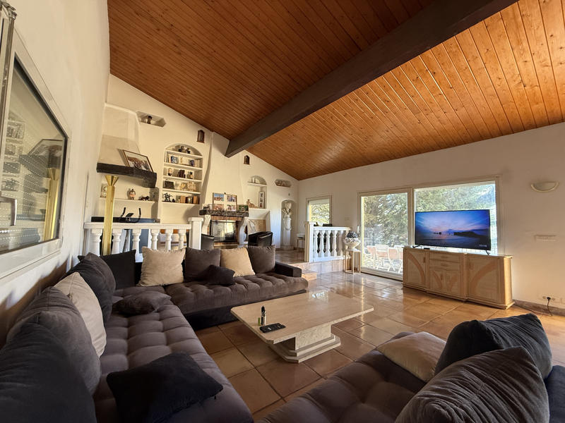 Maison - 265 m² - 6 pièces