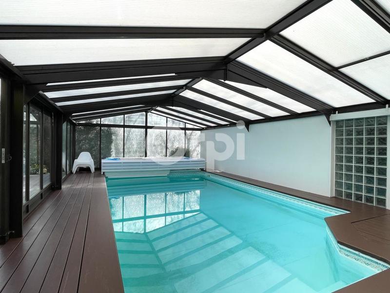 Maison - 162 m² - 5 pièces