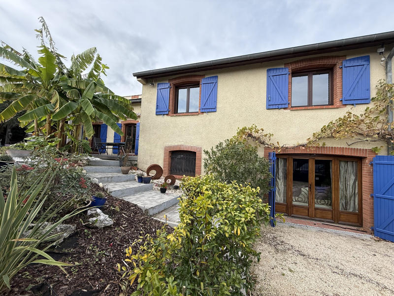 Maison traditionnelle - 207 m² - 6 pièces