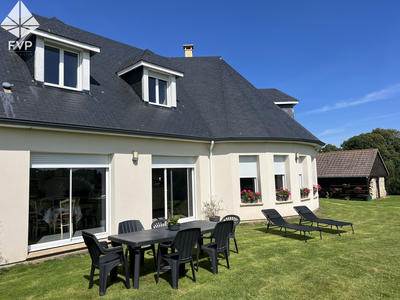 Maison - 185 m² - 8 pièces
