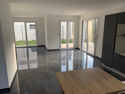 Maison - 121 m² - 6 pièces