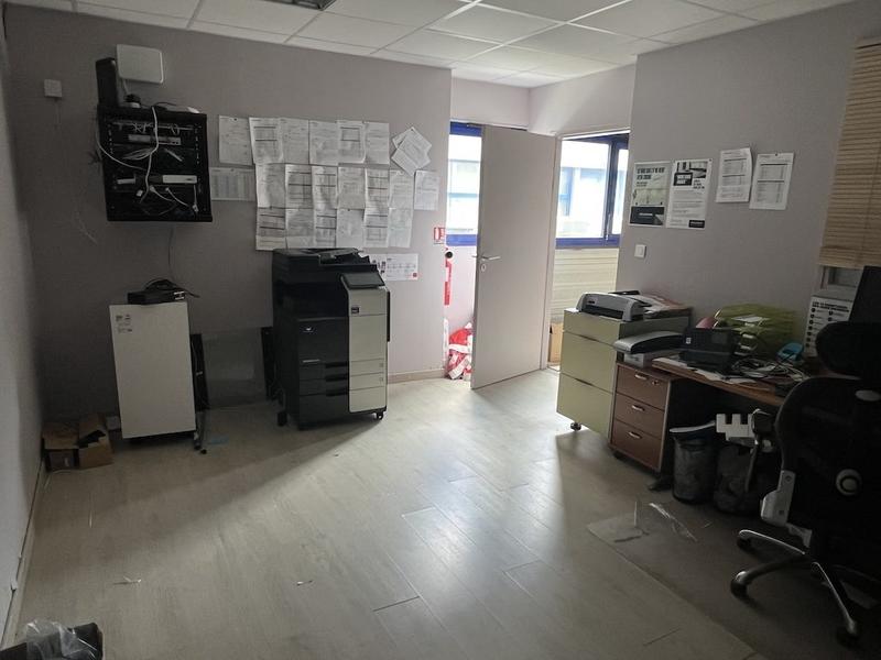 Local commercial - 310 m² - 6 pièces