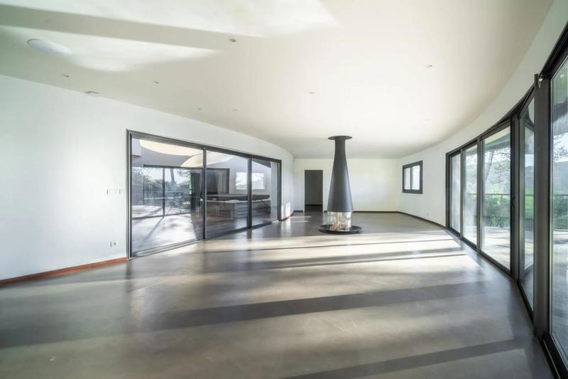 Maison d'architecte - 440 m² - 9 pièces