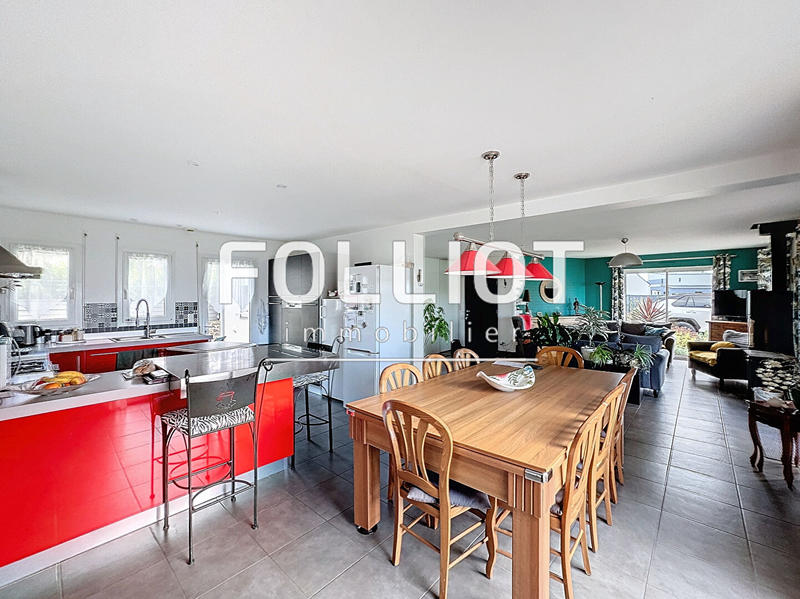 Maison - 146 m² - 6 pièces