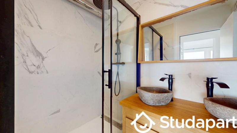 Chambre - 10 m² - 1 pièce