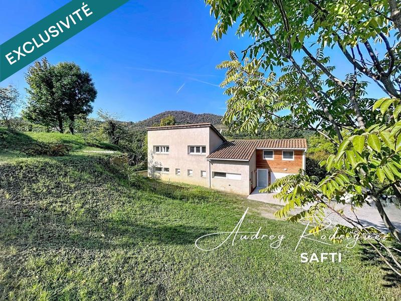 Maison - 166 m² - 7 pièces