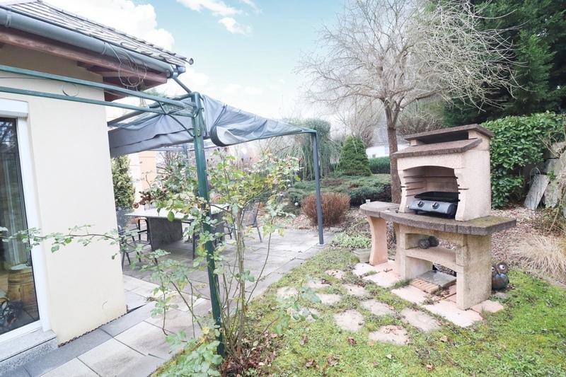 Maison - 251 m² - 6 pièces