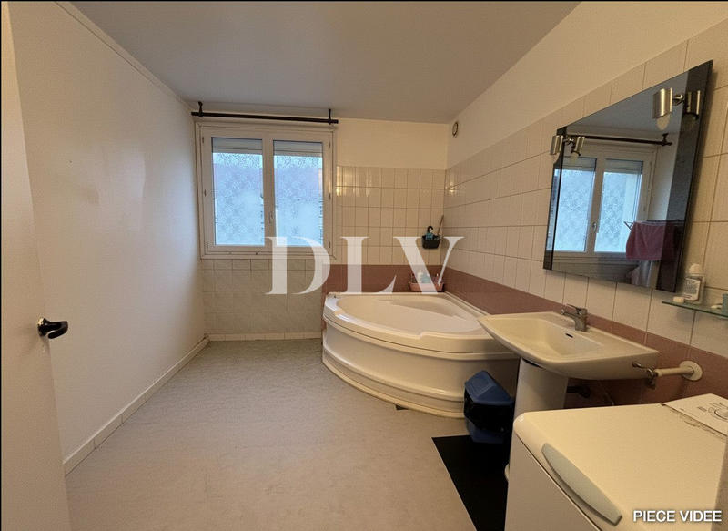 Appartement - 88 m² - 5 pièces