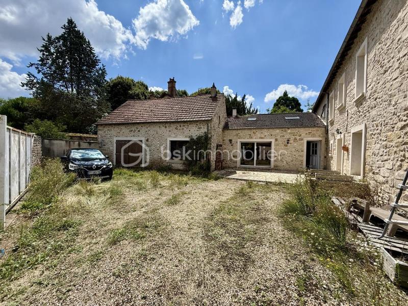 Maison - 240 m² - 9 pièces