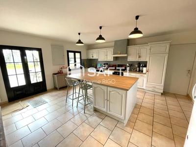 Maison - 170 m² - 6 pièces