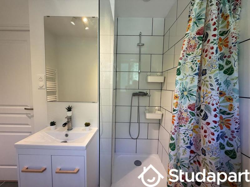 Appartement - 66 m² - 1 pièce