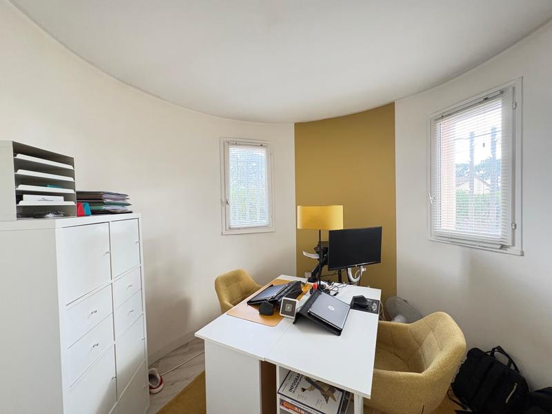 Demeure - 220 m² - 5 pièces