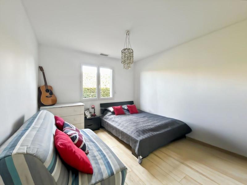 Maison - 238 m² - 8 pièces