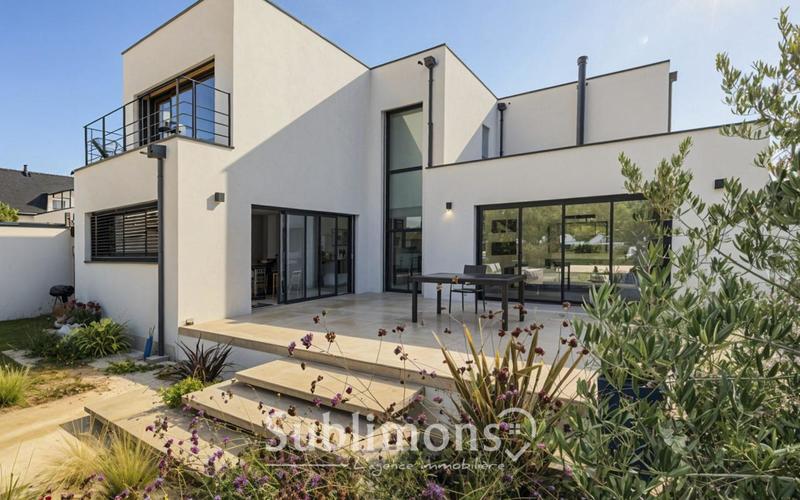 Maison - 192 m² - 7 pièces
