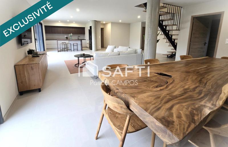 Maison - 228 m² - 7 pièces