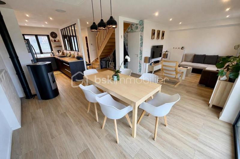 Maison - 103 m² - 5 pièces