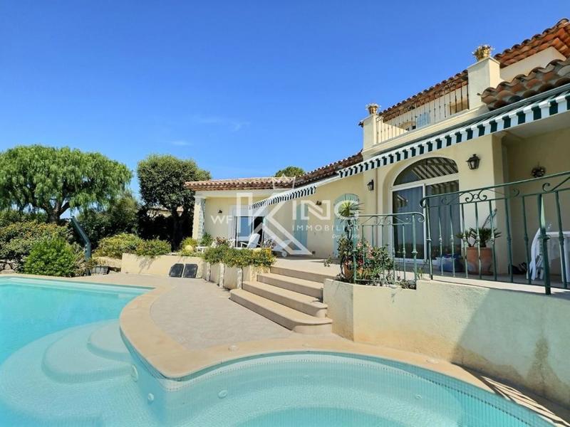 Villa - 250 m² - 5 pièces