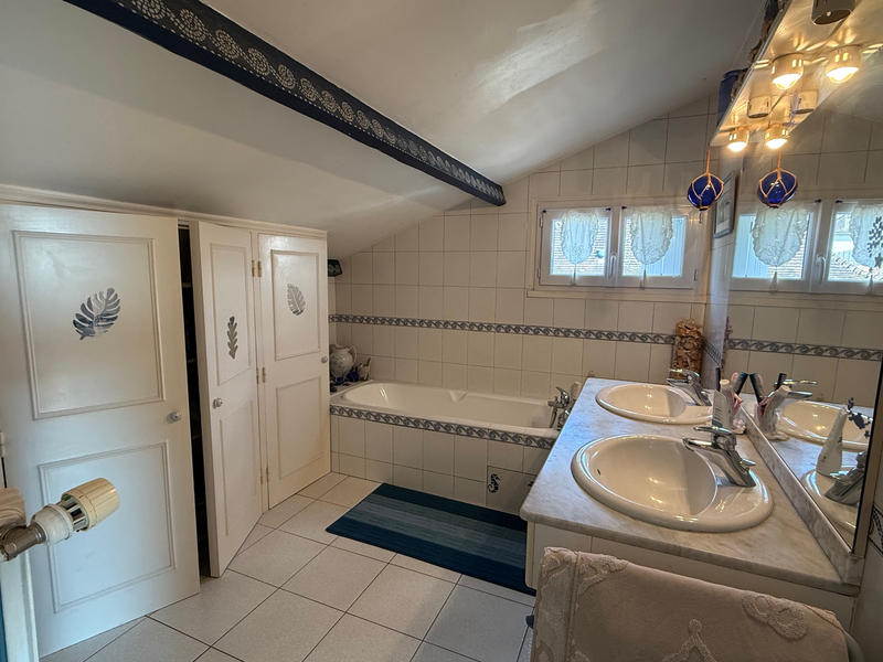 Maison - 128 m² - 6 pièces