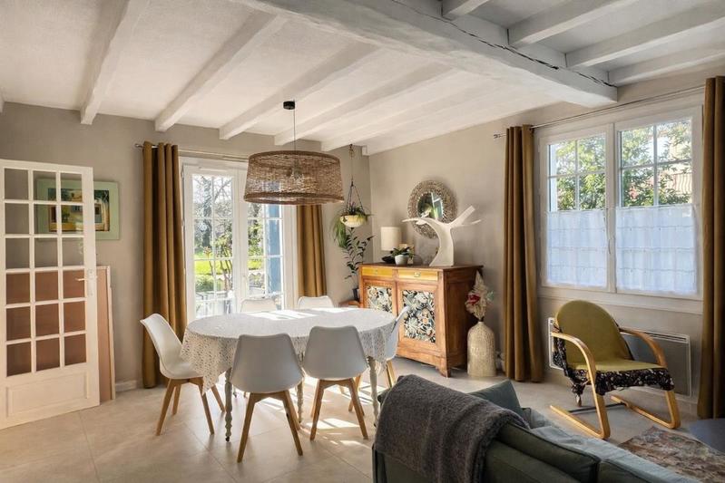 Maison - 140 m² - 5 pièces