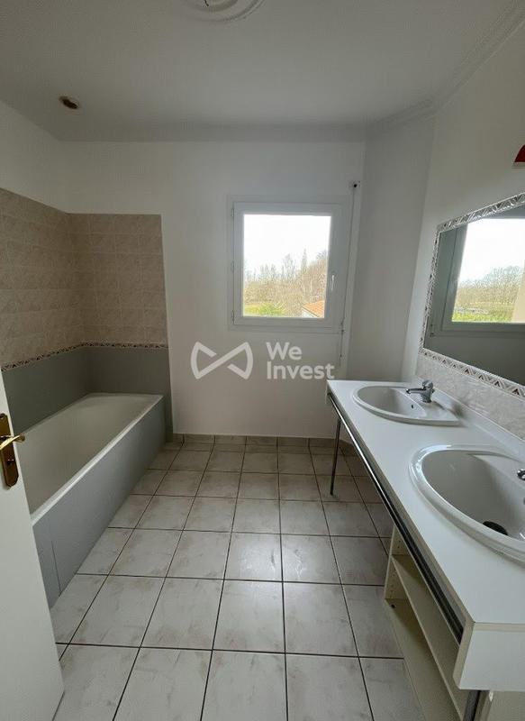 Maison - 254 m² - 12 pièces