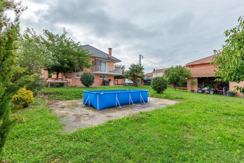 Maison - 165 m² - 8 pièces