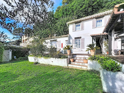 Maison traditionnelle - 70 m² - 3 pièces