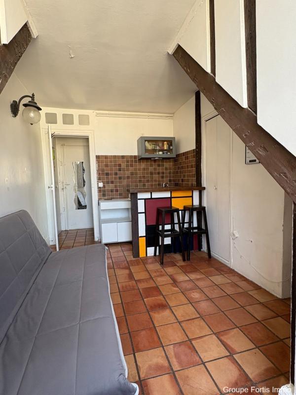 Studio - 12 m² - 1 pièce